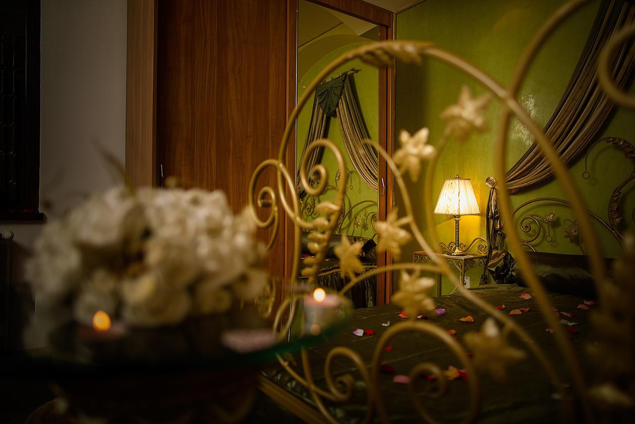 Hotel Roco Izvin Bagian luar foto