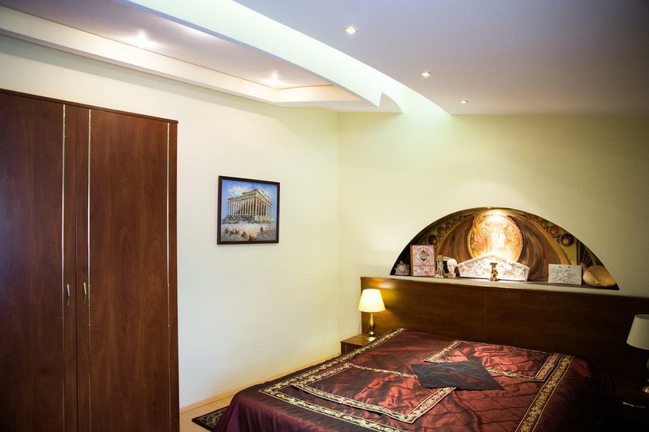 Hotel Roco Izvin Bagian luar foto